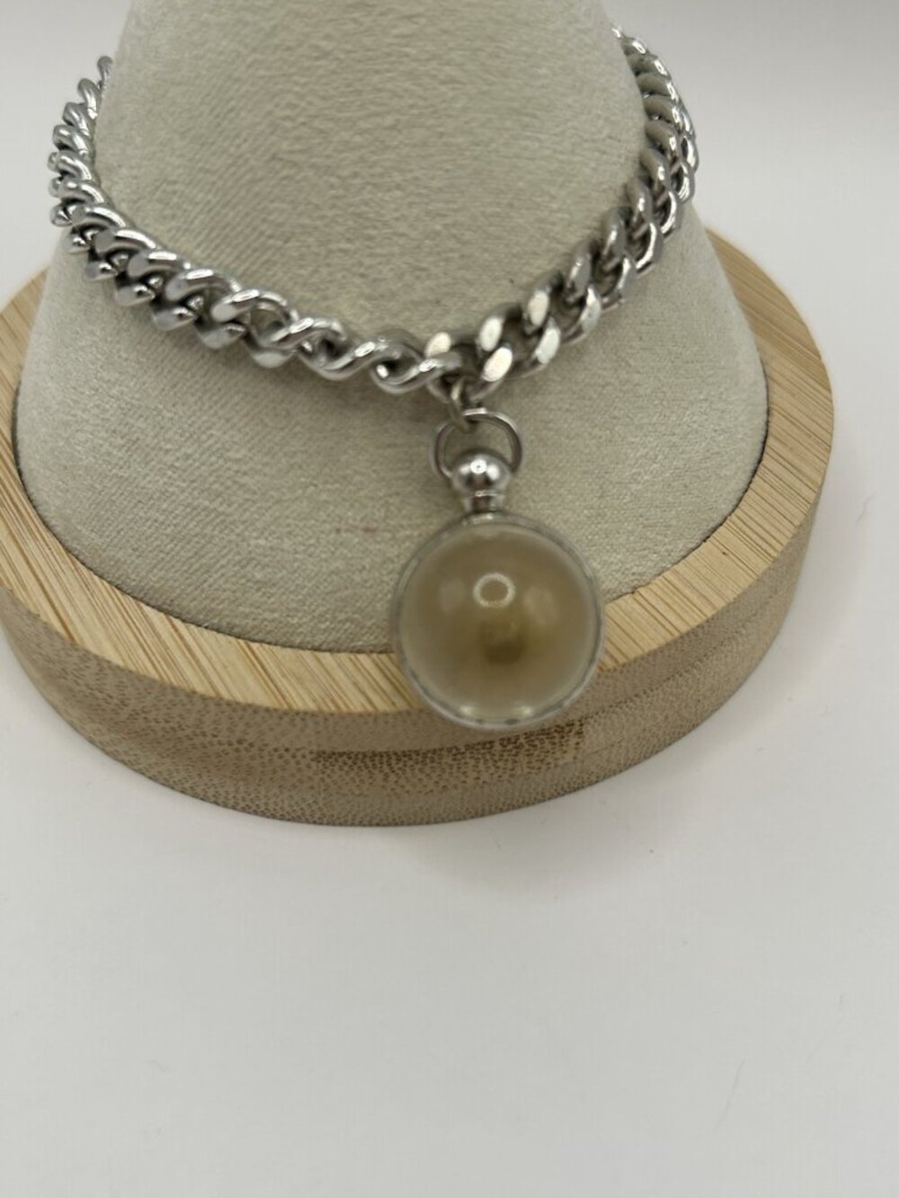 Vintage Lucite Mustard Seed Amulet of Faith Charm Bracelet Silver Tone Religious - Picture 5 of 9